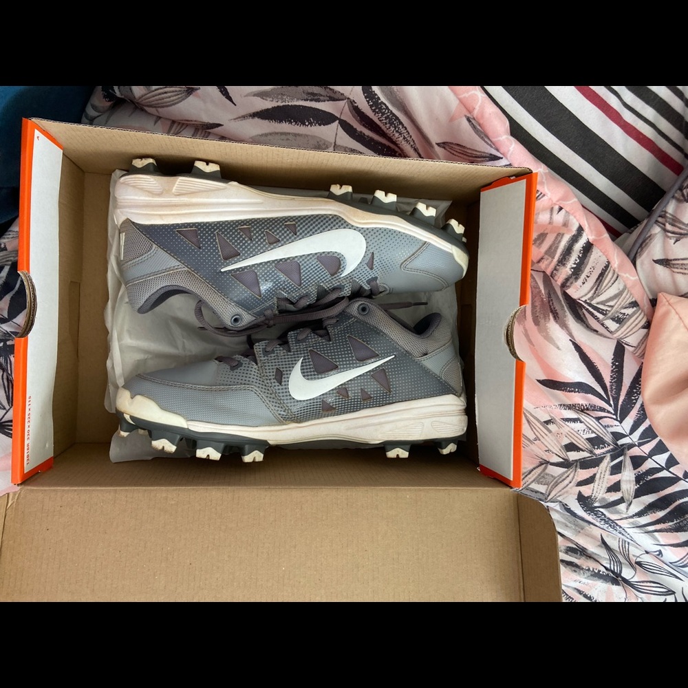 Nike Hyperdiamond Softball Cleats Sz9.5